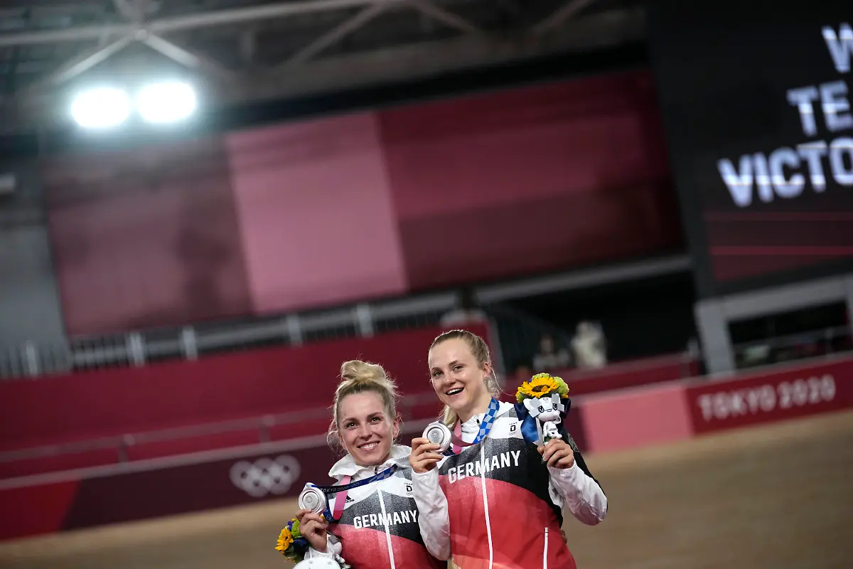 721bcd26ceb12d797f70ae6ea443ea1e