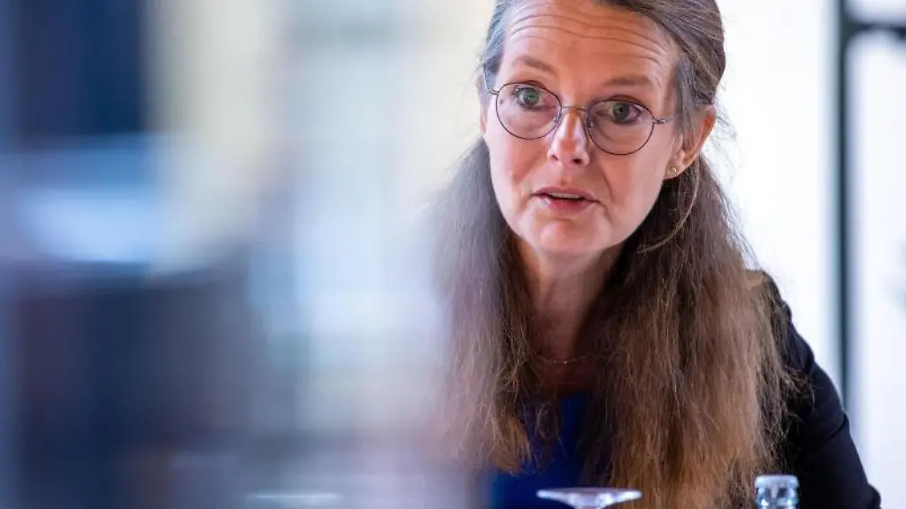 Bettina-Martin-SPD-spricht