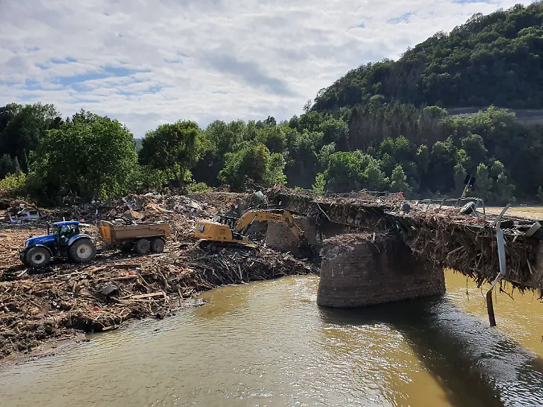 6668606780340357231129c3e0efb63b