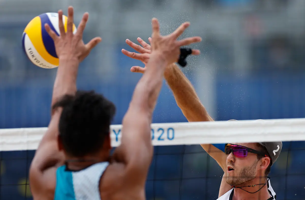 2021-07-31T023450Z-1757681697-SP1EH7V0760C8-RTRMADP-3-OLYMPICS-2020-VBV-M-TEAM2-GPF