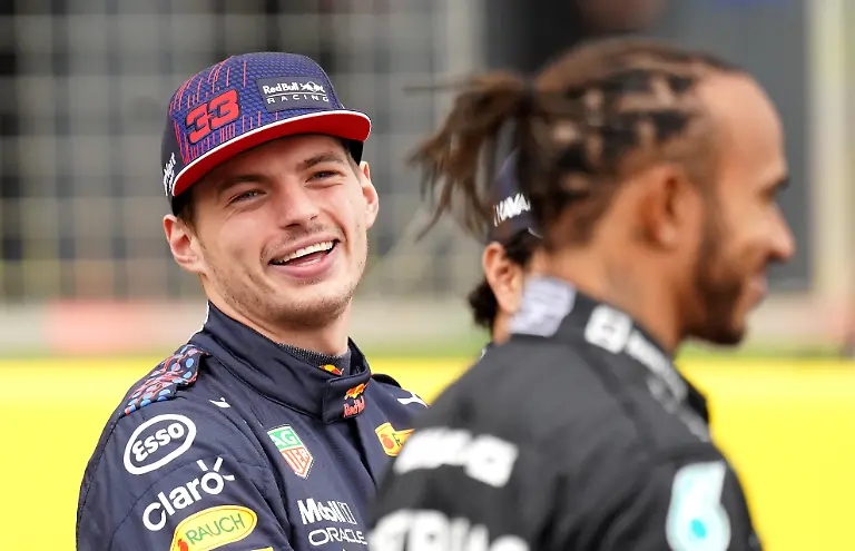 Hofft-nach-seinem-Crash-auf-einen-Sieg-in-Ungarn-Max-Verstappen-kehrt-mit-Trainingsbestzeit-zurueck