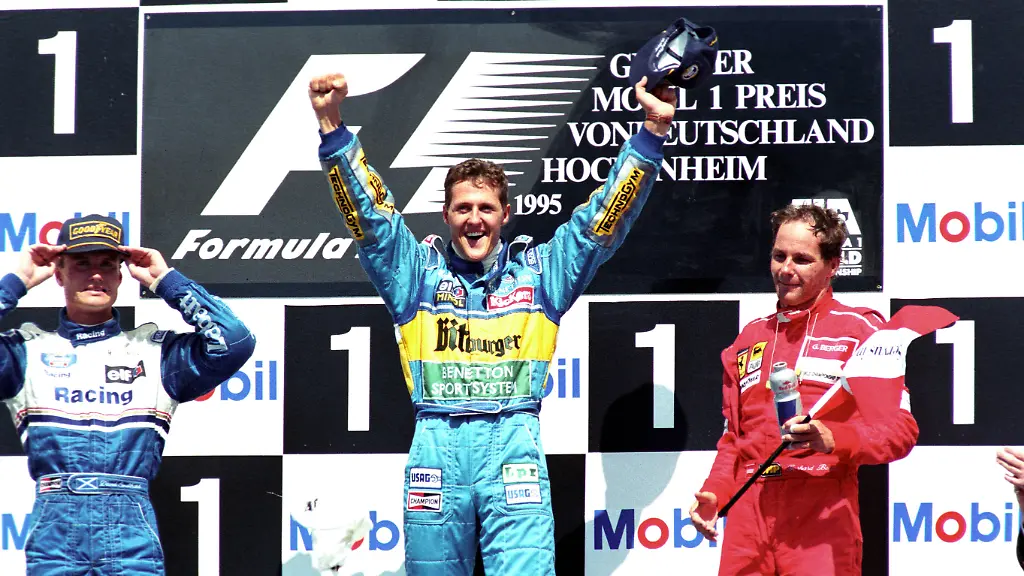 Siegerehrung-Grosser-Preis-von-Deutschland-1995-mit-Sieger-Michael-Schumacher-Deutschland-Benetton-Renault-David-Coulthard-Schottland-Williams-Renault-und-Gerhard-Berger-Oesterreich-Ferrari