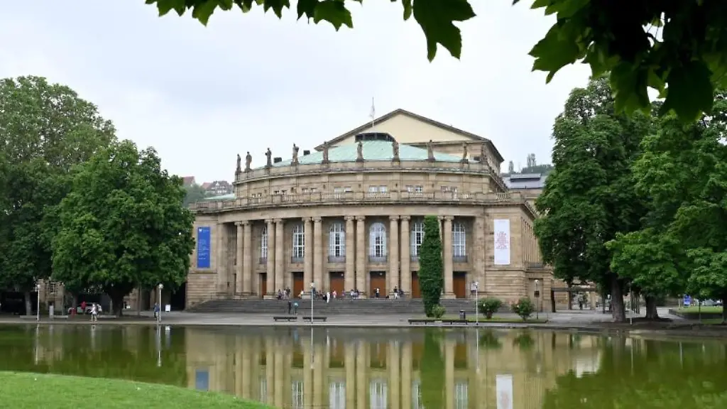 Das-Opernhaus-in-Stuttgart