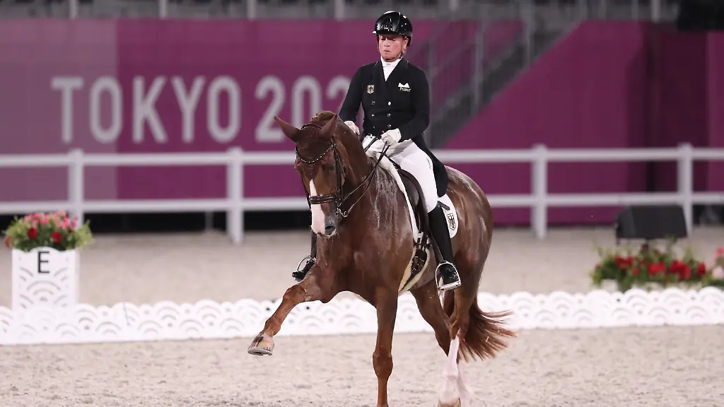 8efcfcc2e6001aa5ffcb45cb079a41ce