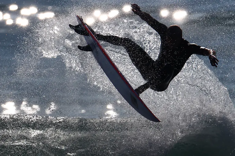 2021-07-24T013726Z-1264331000-SP1EH7O03ZN9J-RTRMADP-3-OLYMPICS-2020-SURFING-TRAINING