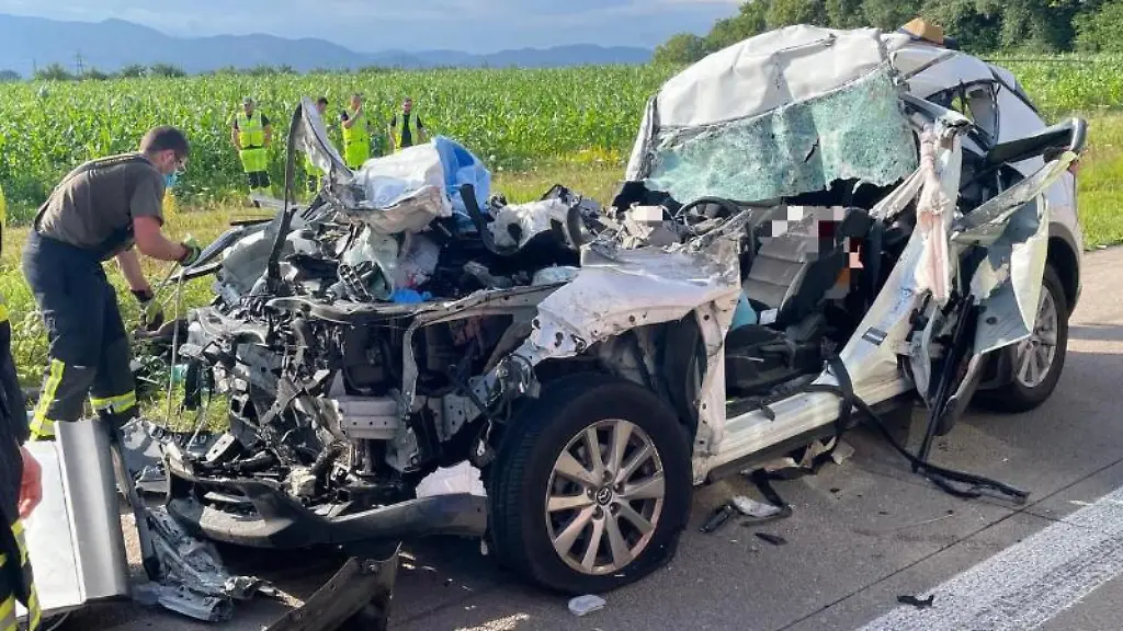 Toedlicher-Unfall-auf-A5-zwischen-Achern-und-Buehl