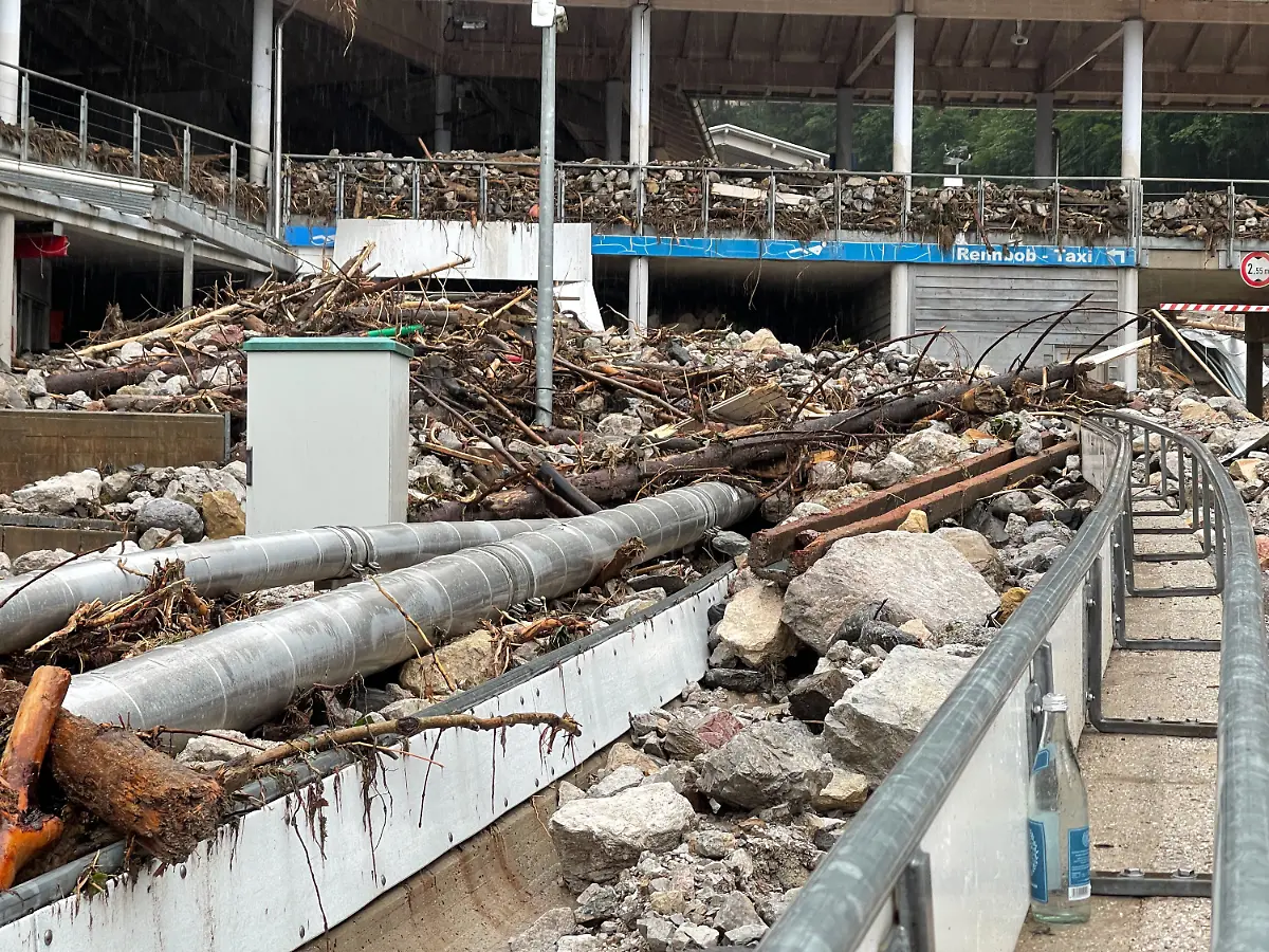 e27944a9b45388c43cadc2914019a8a4