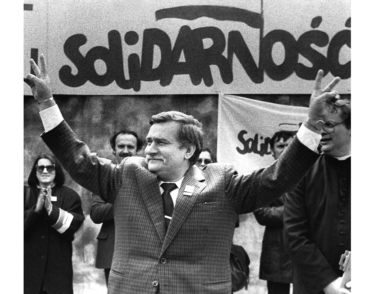 1989-05-07T000000Z-852390800-RP2DRIDFKIAA-RTRMADP-3-POLAND-SOLIDARITY