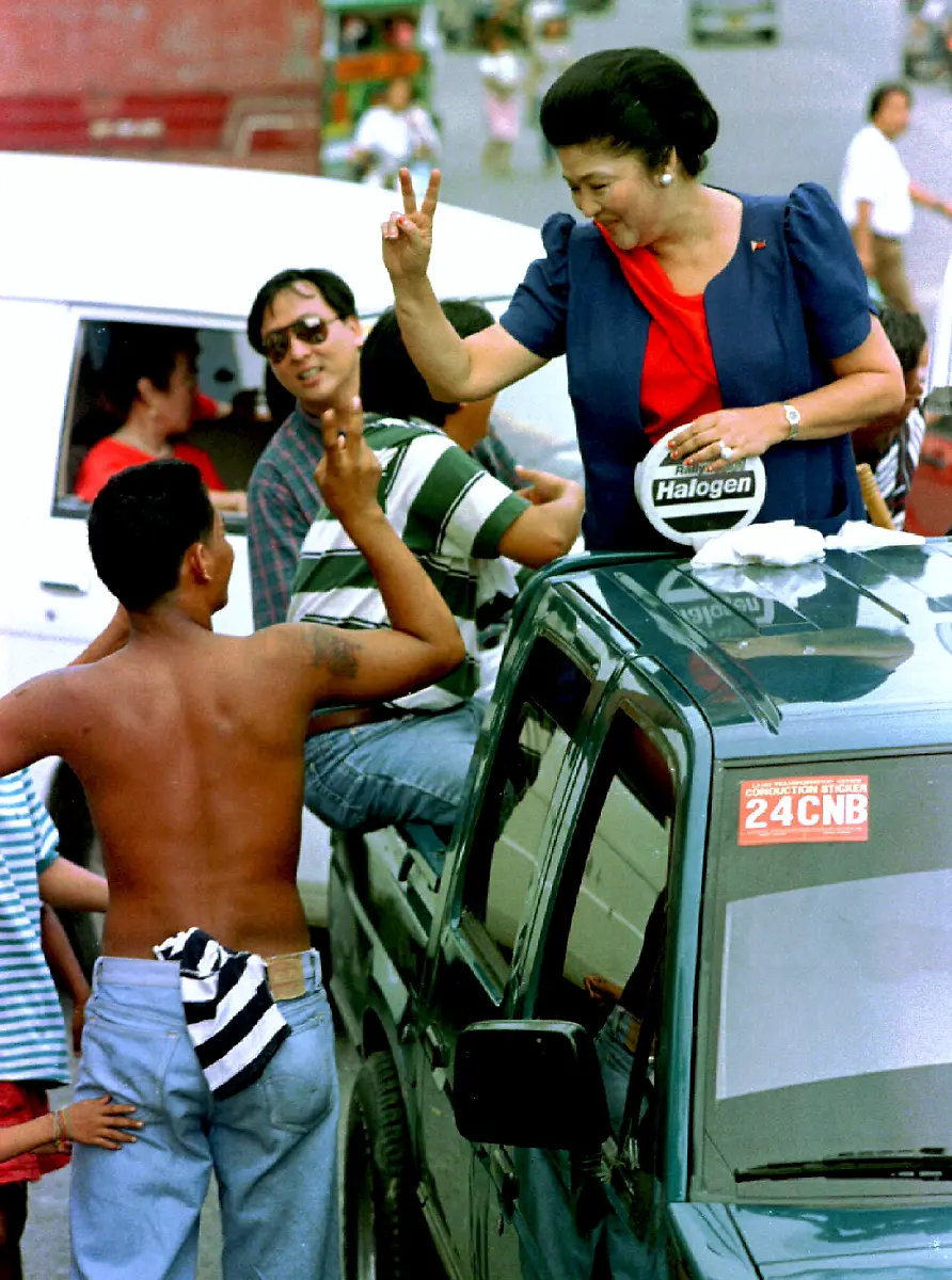 1995-05-15T120000Z-1924657953-PBEAHUNBDBU-RTRMADP-3-MARCOS