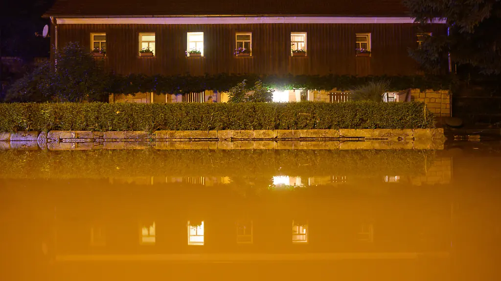 06d150c6c58ef6f60106610d995041b5