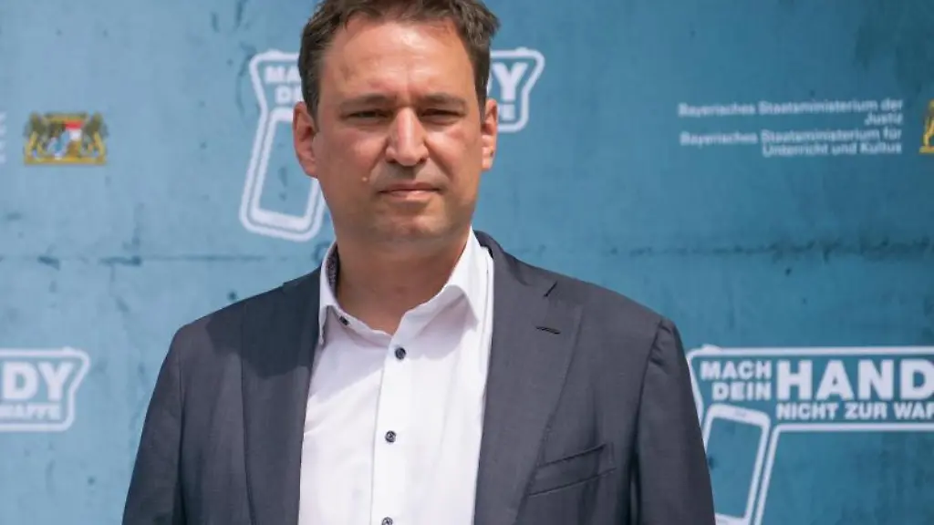 Der-bayerische-Justizminister-Georg-Eisenreich-CSU