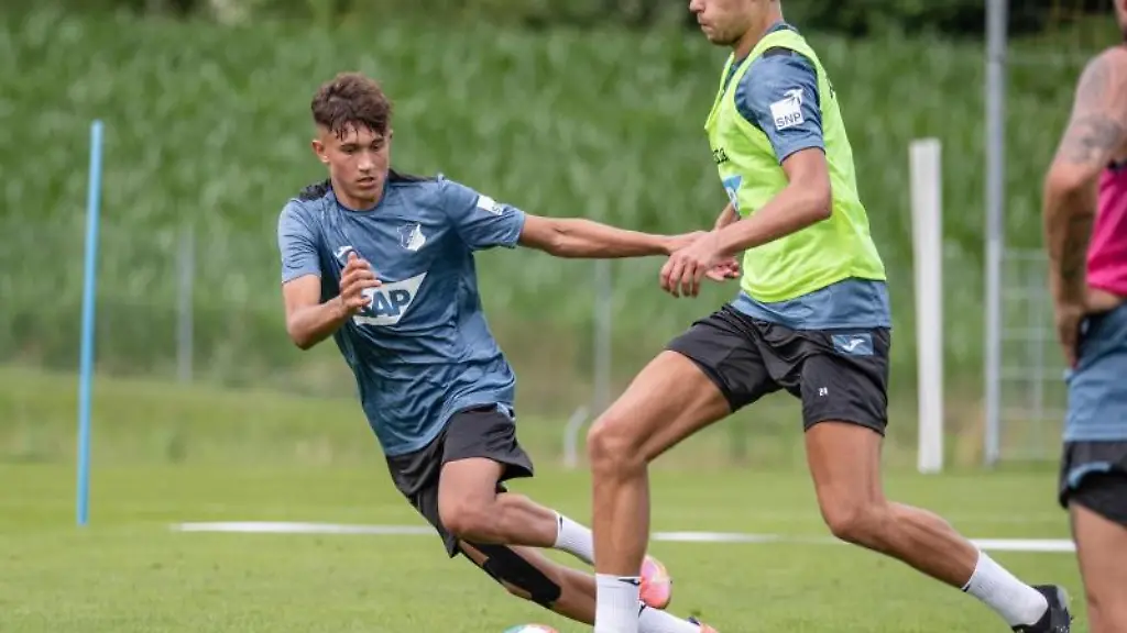 Hoffenheims-Justin-Hoogma-und-Tom-Bischof