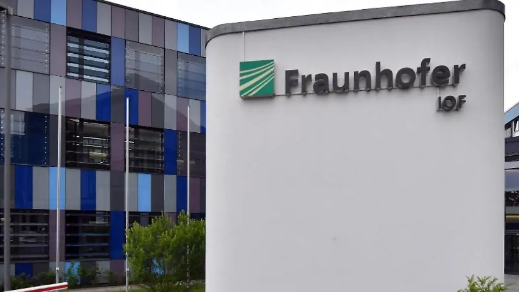 Das-Fraunhofer-Institut-fuer-Angewandte-Optik-und-Feinmechanik-IOF-auf-dem-Jenaer-Beutenberg-Campus