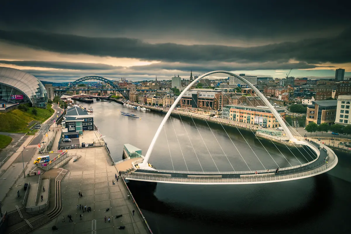 Gateshead-Millennium-Bridge1