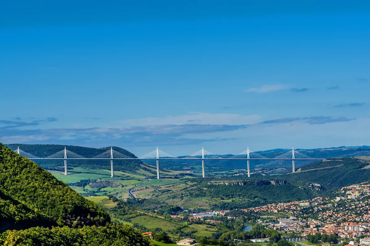 Viaduc-de-Millau2