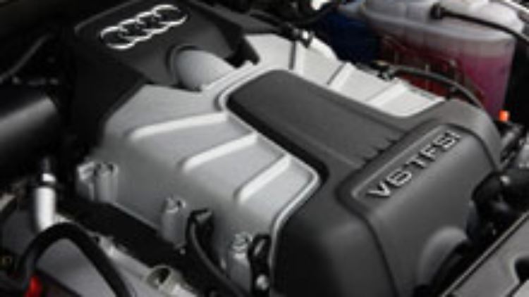 Der Sechszylinder-TFSI-Motor hat zwar weniger PS, ist aber keineswegs lahm.