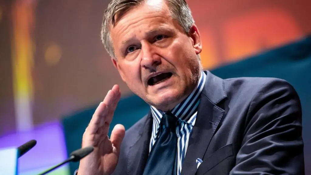 Hans-Ulrich-Ruelke-Vorsitzender-der-FDP-DVP-Fraktion-im-Landtag-von-Baden-Wuerttemberg