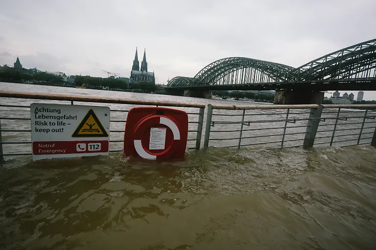 dc9dfb4573b3fa32ad0dfa2d5693f9f6