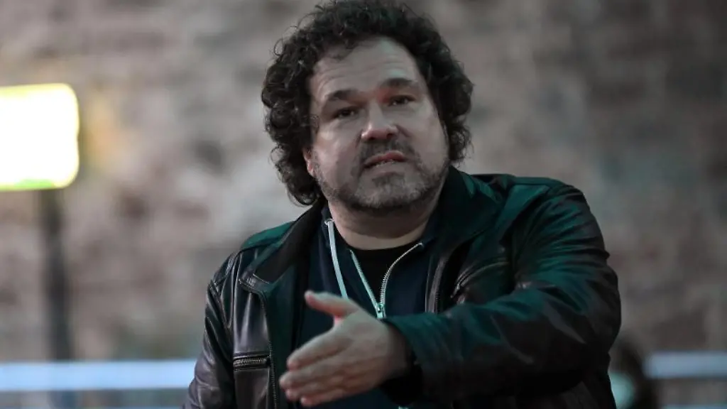 Intendant-Joern-Hinkel-spricht