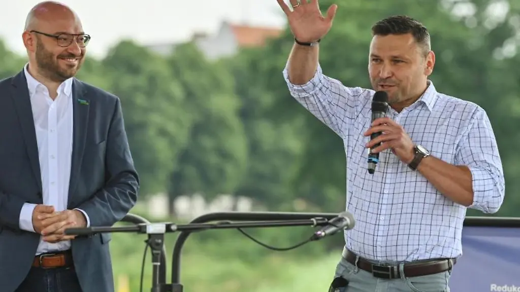 Rene-Wilke-l-Die-Linke-Oberbuergermeister-der-Stadt-Frankfurt-Oder-und-Mariusz-Olejniczak-Buergermeister-von-Slubice-eroeffnen-das-Fest-zum-Geburtstag-der-deutsch-polnischen-Doppelstadt-Frankfurt-Oder-und-Slubice