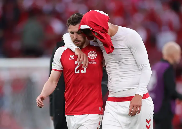 2021-06-12T195551Z-1224156157-UP1EH6C1IU3EF-RTRMADP-3-SOCCER-EURO-DNK-FIN-REPORT