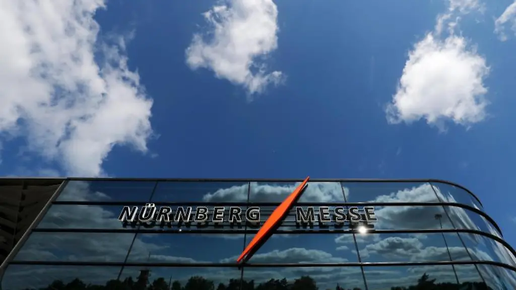 Das-Foto-zeigt-ein-Gebaeude-auf-dem-Gelaende-der-Messe-Nuernberg