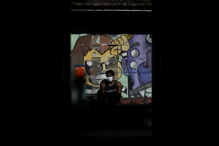 2021-07-06T140642Z-413095583-RC25XM9KGDVQ-RTRMADP-3-BRAZIL-RACE-SWEEPER