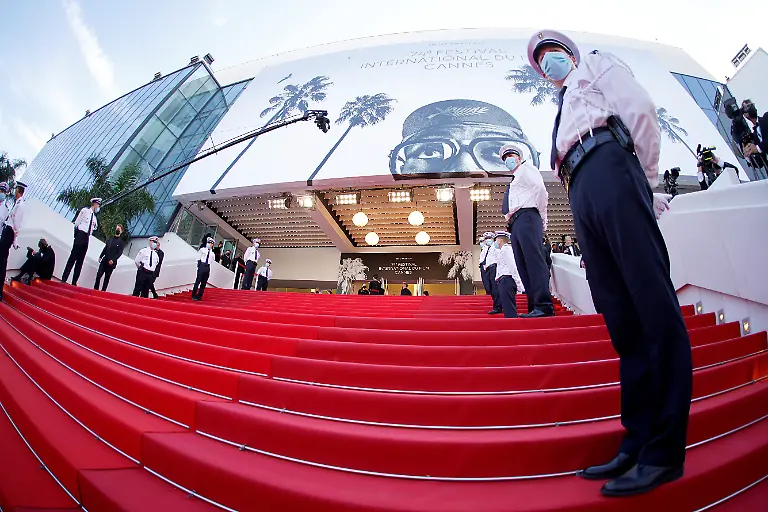 2021-07-06T163148Z-800504579-UP1EH7618KGD2-RTRMADP-3-FILMFESTIVAL-CANNES-OPENING-RED-CARPET