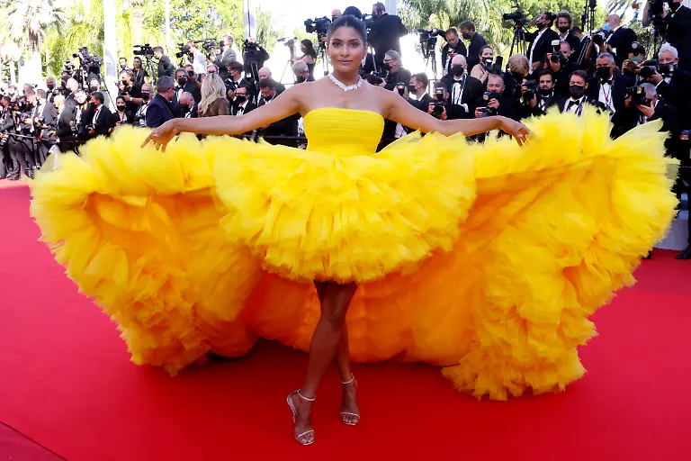 2021-07-06T161055Z-1093372637-UP1EH7618Y3DD-RTRMADP-3-FILMFESTIVAL-CANNES-OPENING-RED-CARPET