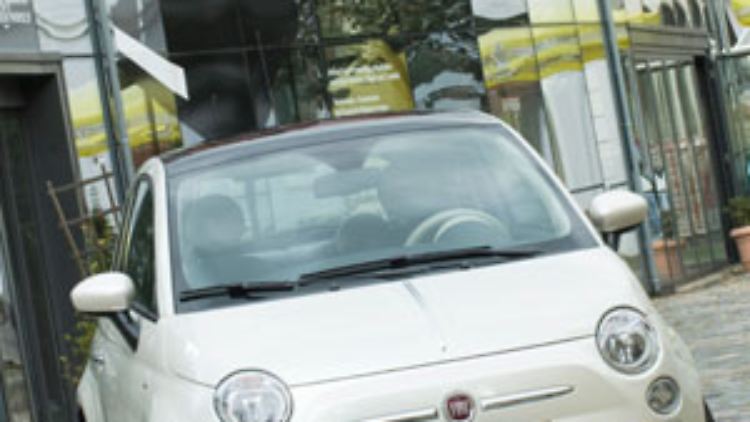 Neben dem "Eco Drive"-System ist der Fiat 500 auch mit der Start-Stopp-Automatik ausgestattet.