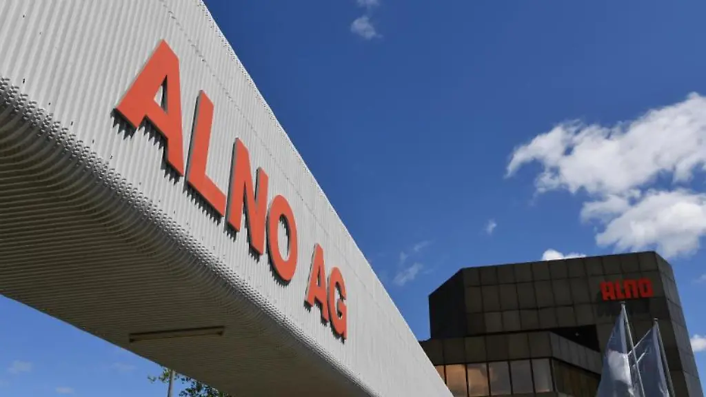 Die-Aufschrift-ALNO-AG-prangt-am-Haupteingang-des-Kuechenherstellers-Alno