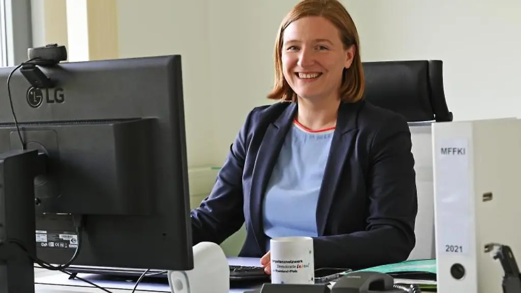 Die-rheinland-pfaelzische-Integrationsministerin-Katharina-Binz-Gruene