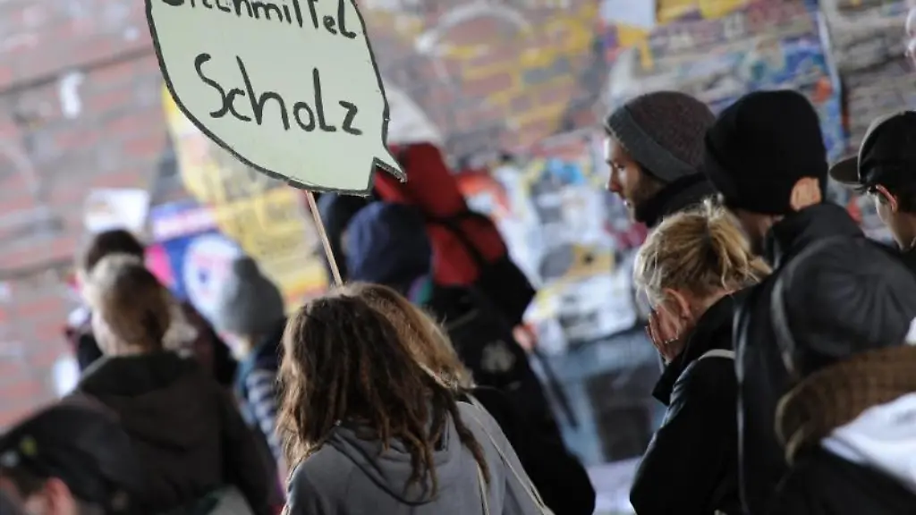 Demonstration-in-der-Hamburger-Schanze-im-Jahr-2013-gegen-die-Fluechtlingspolitik-des-Senats