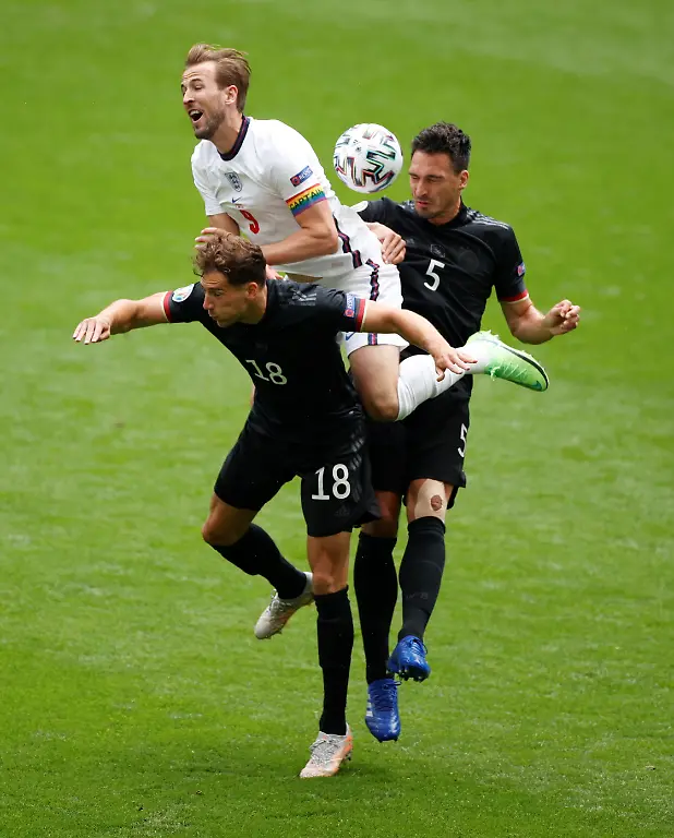 77f212e21944277fc2815630d25aa6fe