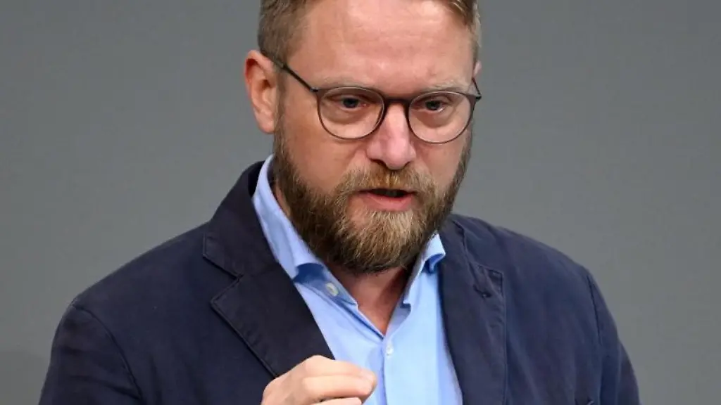Jan-Korte-Die-Linke-spricht