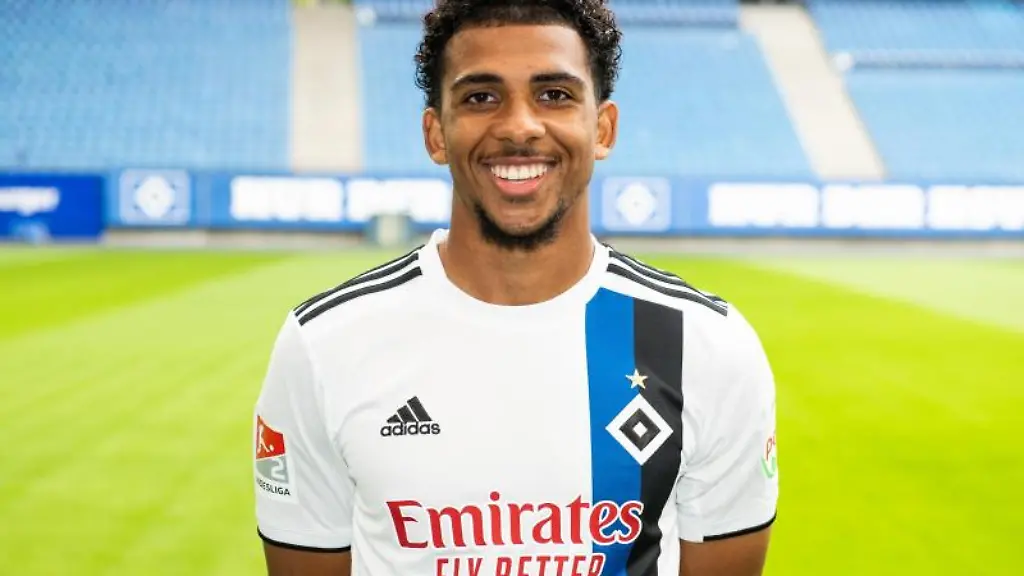 Der-Fussballer-Xavier-Amaechi