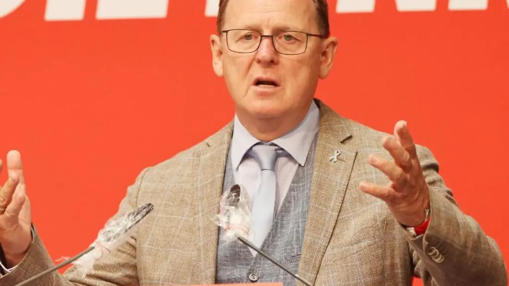 Bodo-Ramelow-Ministerpraesident-von-Thueringen-spricht-auf-dem-Landesparteitag-der-Linken