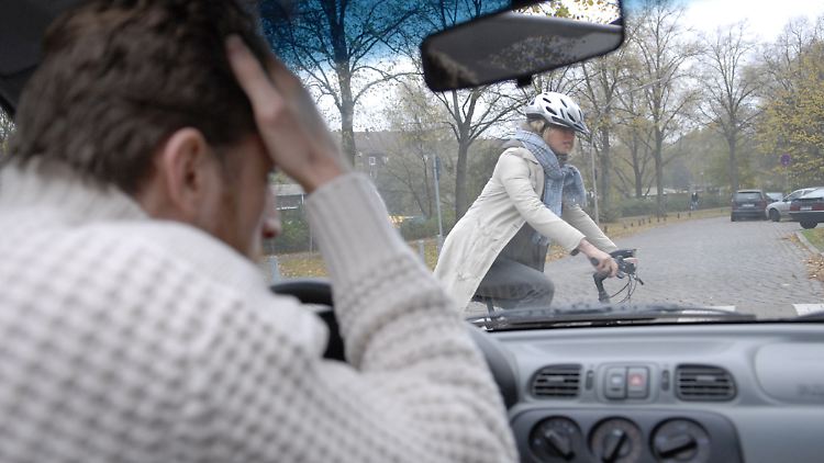Radfahrer pflegen oft eine sehr eigene und freizügige Auslegung der Verkehrsregeln.