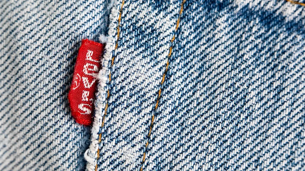 Unterschiedliche-Levi-s-Modelle-fuer-unzaehlige-Outfit-Kreationen