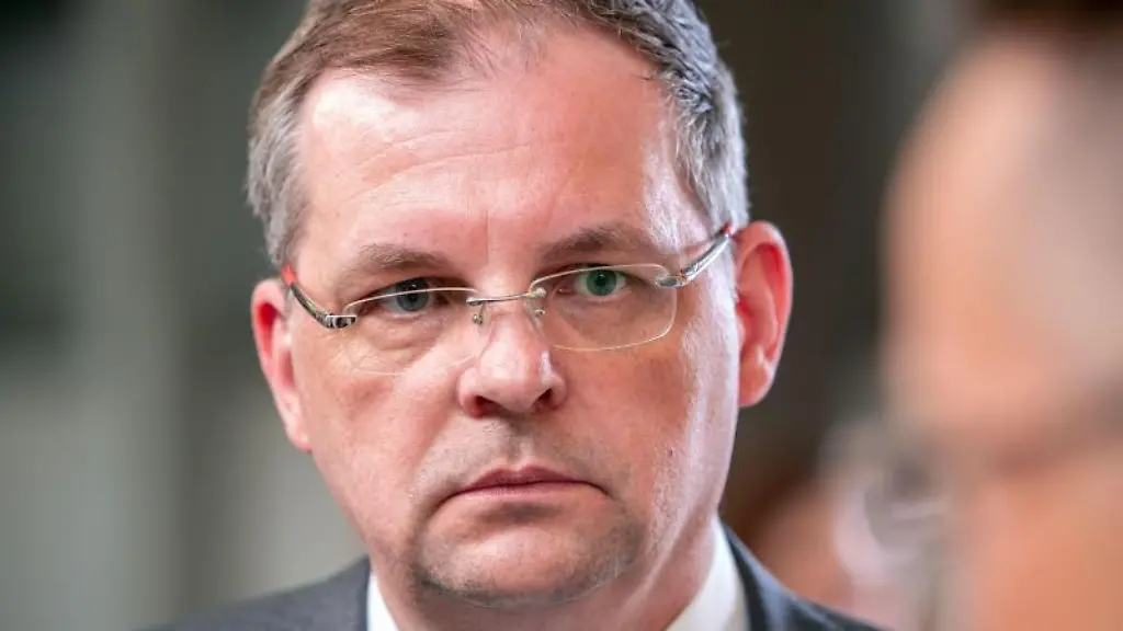 Matthias-Belke-bei-einem-Unternehmensbesuch