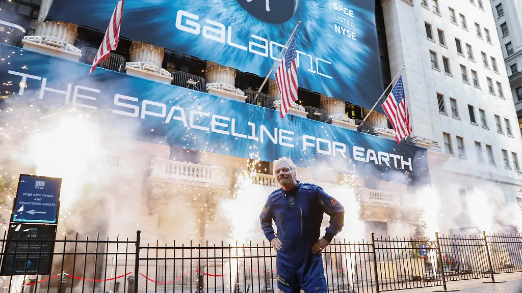 2019-10-28T130051Z-396023662-RC166298D180-RTRMADP-3-VIRGIN-GALACTIC-IPO