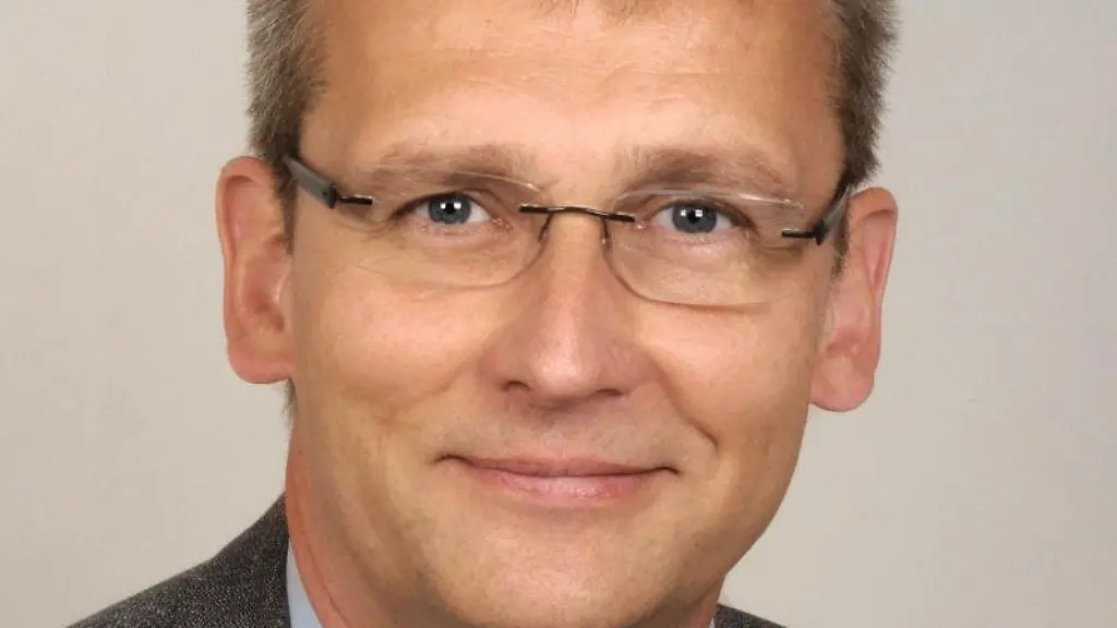 Uwe-Ebmeyer-Leitender-Oberarzt-und-stellvertretender-Klinikdirektor-an-der-Universitaet-Magdeburg