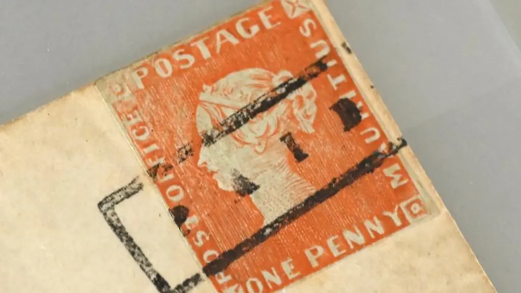 Die-Briefmarke-Rote-Mauritius-liegt-auf-einem-Tisch