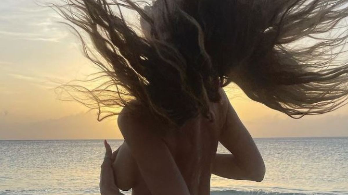 Klum in FKK-Laune: Heidi, Tom, Hans und Franz in der Sonne - ntv.de