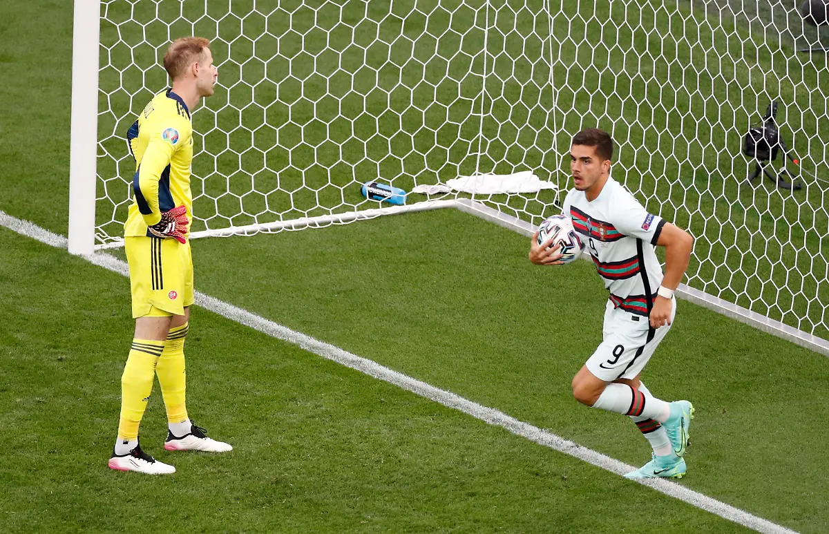 2cc000a1cc2277b9e413dc1728d84cd6