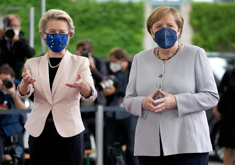 fe2feb9eef8540ba1a3d668e7b64c699