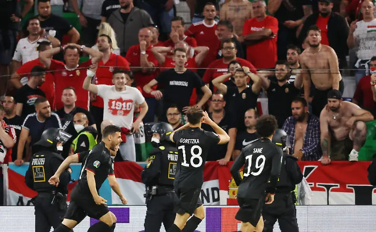 05e7df5ab86946b4c895524705f2bc00