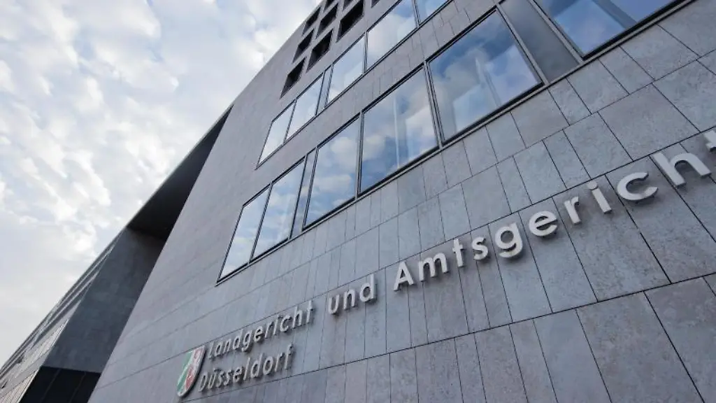 Blick-auf-das-Land-und-Amtsgericht-Duesseldorf
