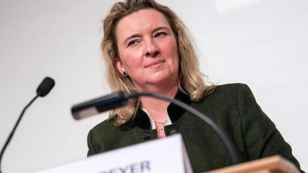 Kerstin-Schreyer-CSU-Verkehrsministerin-von-Bayern