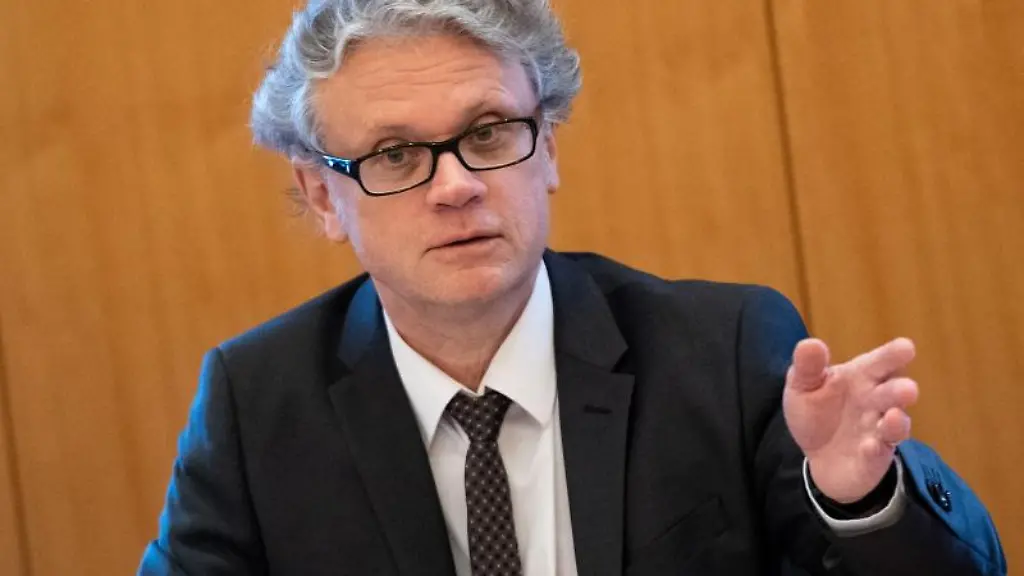 Hamburgs-Datenschutzbeauftragter-Johannes-Caspar